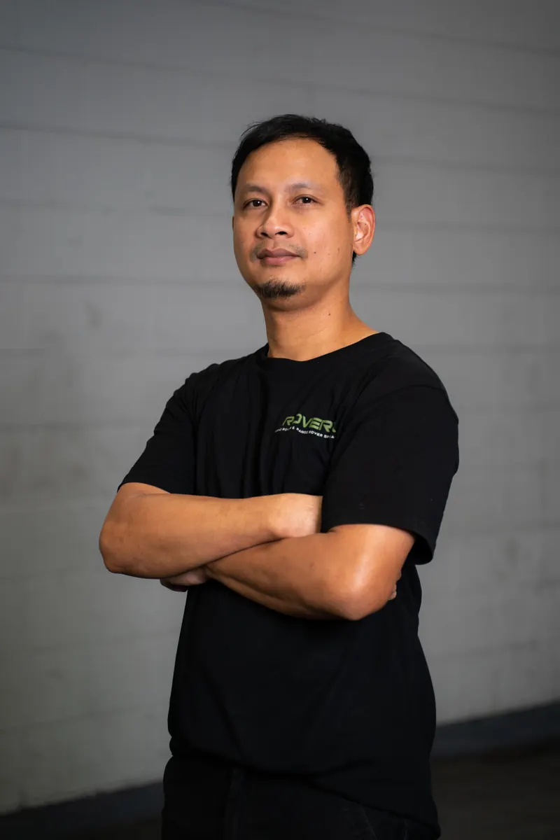 Paul Cruz, Master Technician at RoverX